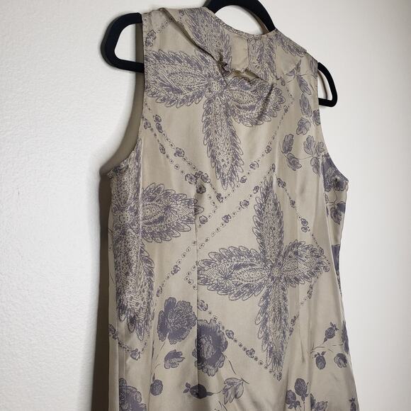 CAbi| Floral Silk Ruffle Blouse - Picture 4 of 10